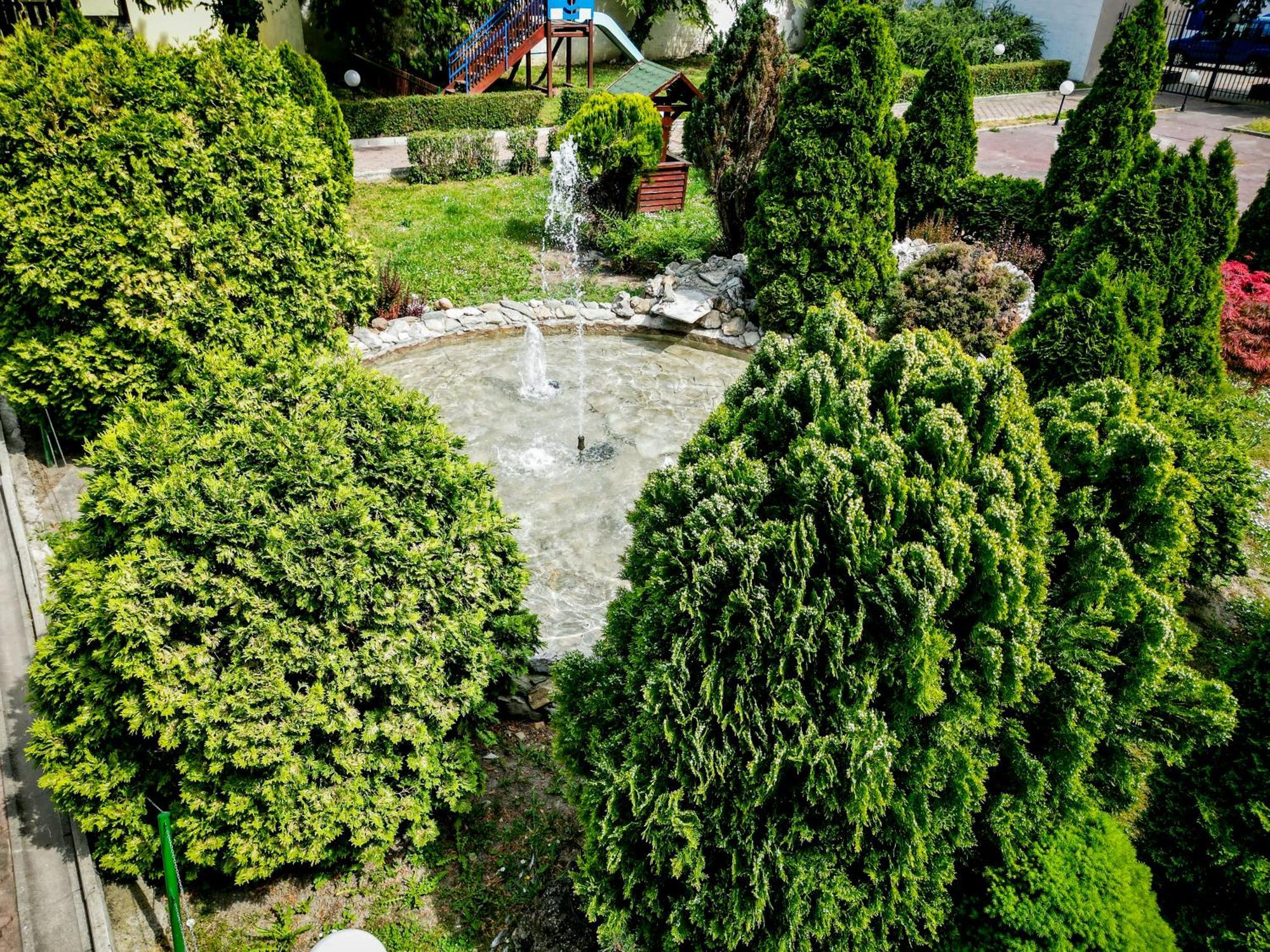 Hotel Fontana Bačka Palanka Exteriör bild